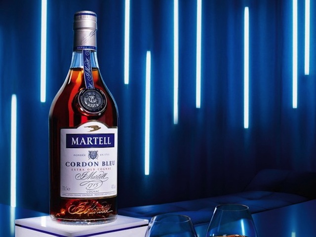 Martell Cordon Bleu được trưng bày tại Singapo `