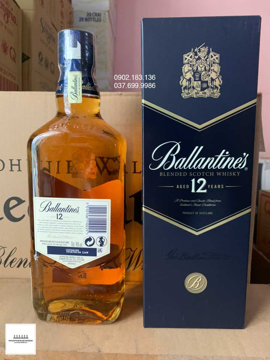 Ảnh mặt sau chai rượu Ballantine's 12 năm chính hãng