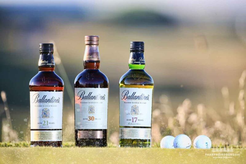 Dòng rượu Ballantine's 17 21 30 năm tuổi Rượu Ballantine's luôn đi kèm với các giải golf danh giá