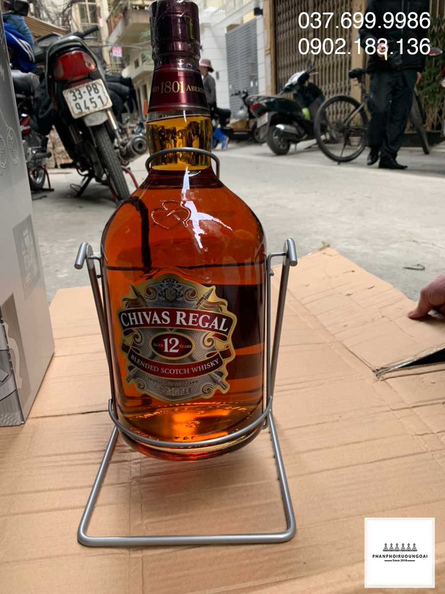 Hình ảnh rượu Chivas 12 4500 ml chính hãng tại Việt Nam 
