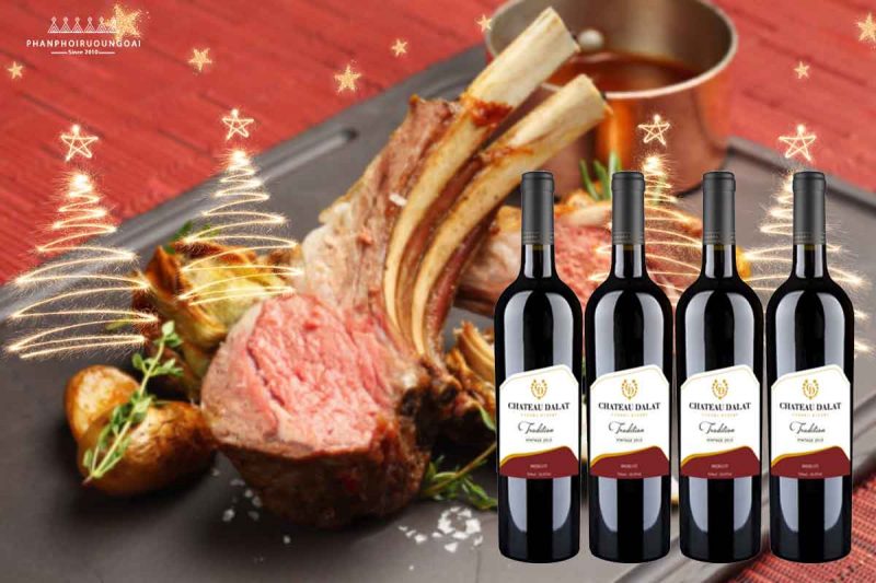 Sườn cừu nướng và rượu vang Chateau Dalat - Merlot 