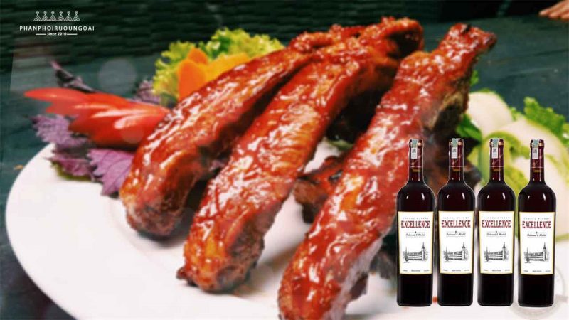 Sườn nướng và rượu vang Excellence Red Wine Cabernet Sauvignon & Merlot