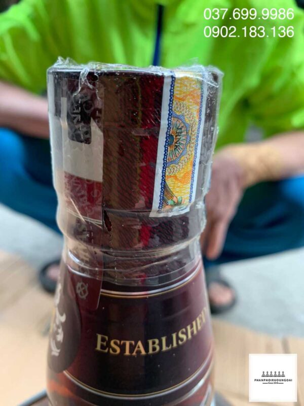 Tem phụ và tem chống giả của rượu Chivas 12 năm 4500 ml 