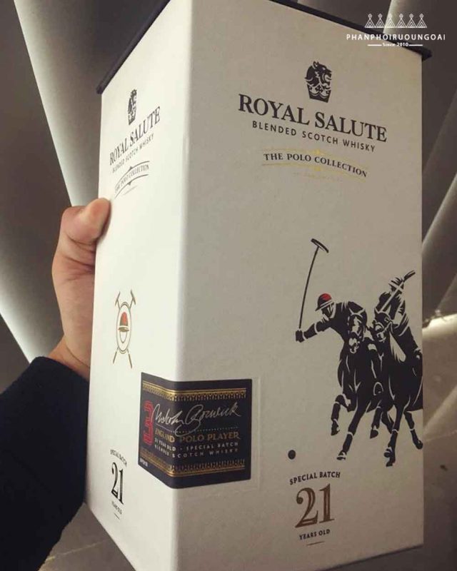 hình ảnh thật Royal Salute 21 Polo Edition 2017 -2 