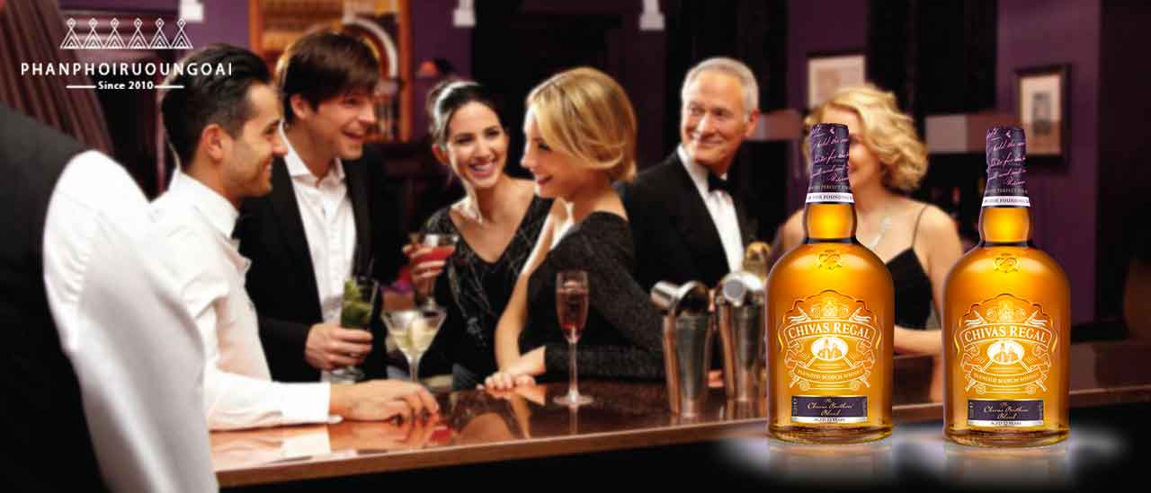 Rượu Chivas Brother's Blend thường xuất hiện trong các bữa tiệc với bạn bè