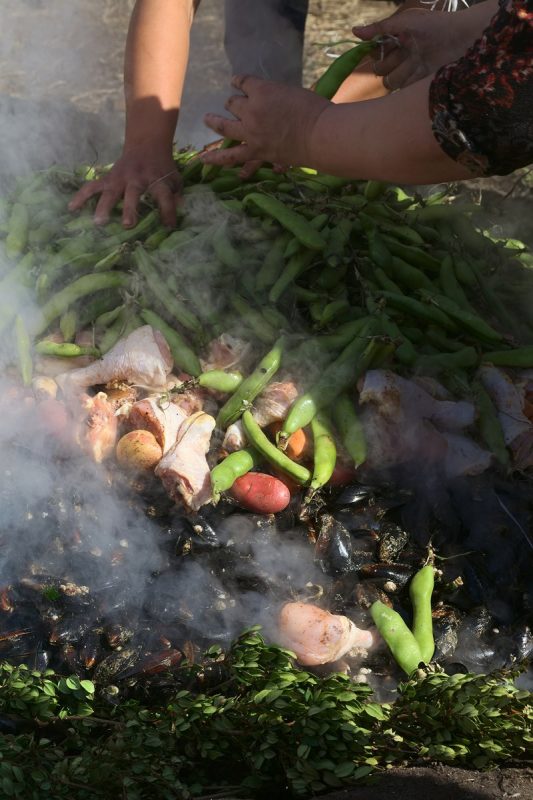 Món ăn ngon Curanto al hoyo của Chile