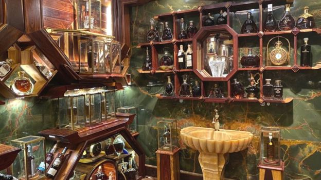 Chi tiết bộ sưu tập rượu Whisky của ông Đinh Tuấn Việt Chi tiết bộ sưu tập rượu Whisky của ông Đinh Tuấn Việt