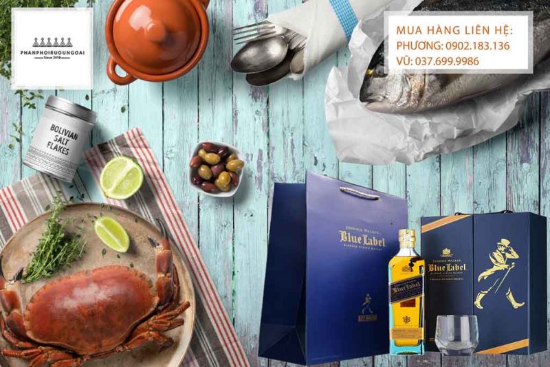 Rượu Johnnie Walker Blue Label hộp quà tết 2020 Rượu Johnnie Walker Blue Label hộp quà tết 2020 và bữa tiệc sang trọng