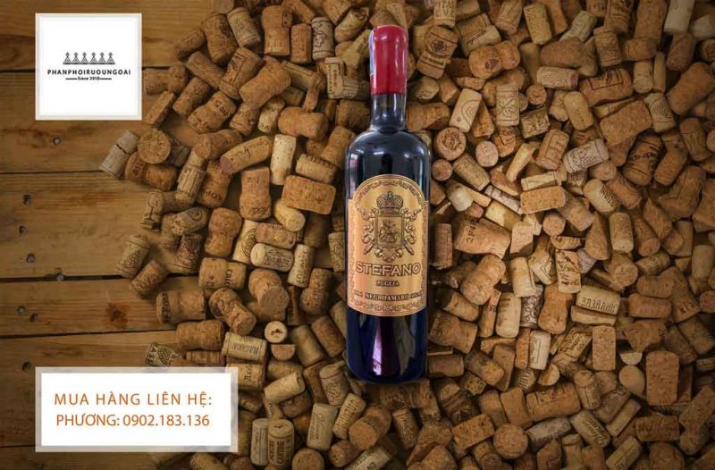 Rượu vang Ý giá rẻ Stefano Negroamaro và nút chai 