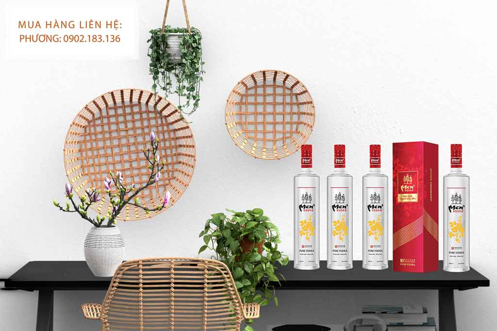 Ảnh Chụp Rượu Vodka Men Hoa Mai 2020 