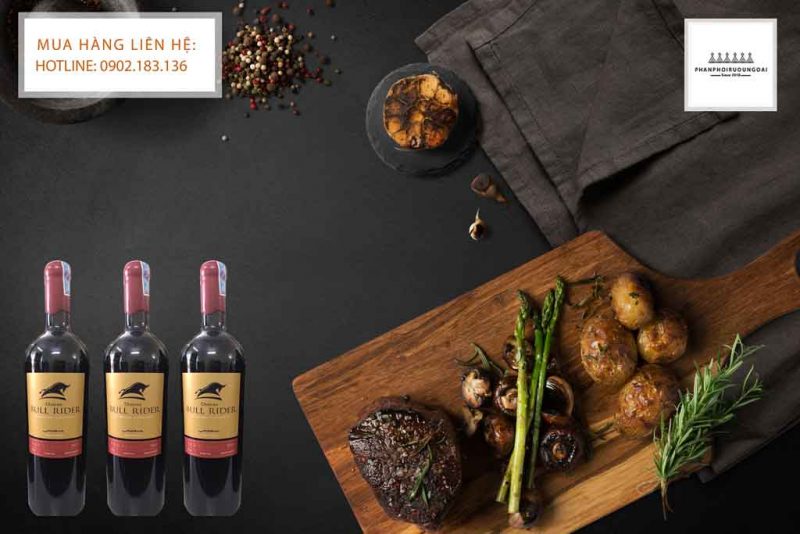 Rượu Vang Chateau Bull Rider Red Blend và món ăn ngon 2020 