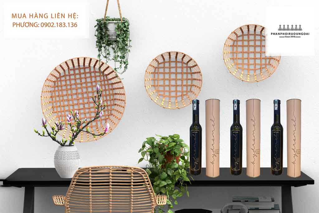 Rượu Vang Đà Lạt Mật Ong 375 ML và hộp giấy sang trọng Rượu Vang Đà Lạt Mật Ong và hộp giấy sang trọng cho biếu tặng gia đình , đối tác và bạn bè