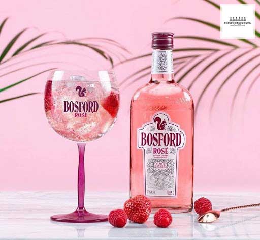 Rượu Bosford Rose Premium gin và ly cocktail Rượu Bosford Rose Premium gin và ly cocktail
