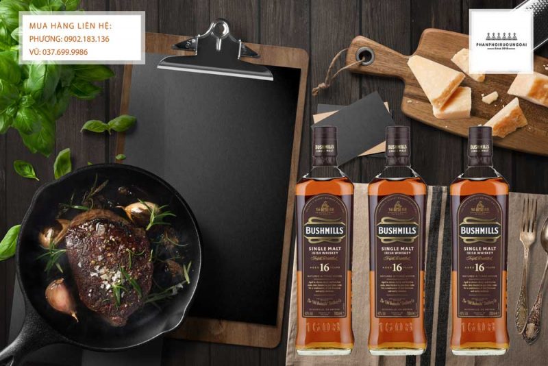 Rượu Bushmills Single Malt 16 Year Old và thịt bò bít tết Rượu Bushmills Single Malt 16 Year Old và thịt bò bít tết