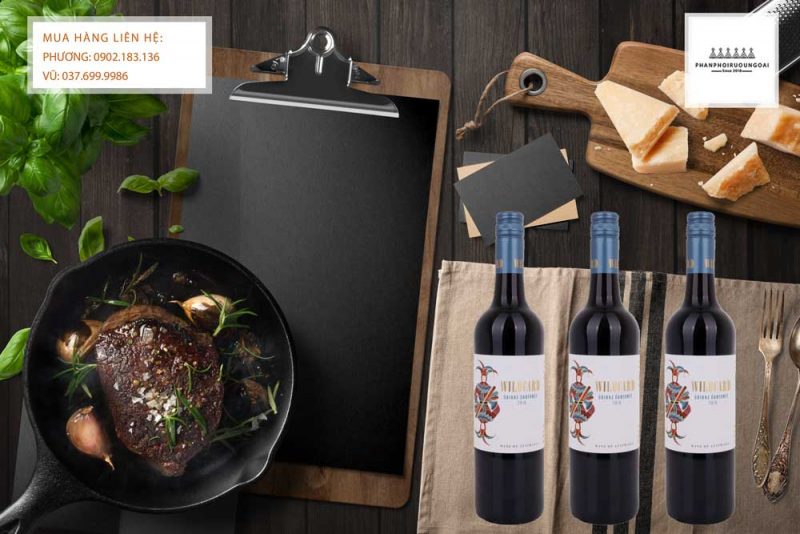 Rượu vang Úc Peter Lehmann Shiraz Cabernet và các món ăn sang trọng Rượu vang Úc Peter Lehmann Shiraz Cabernet và các món ăn sang trọng