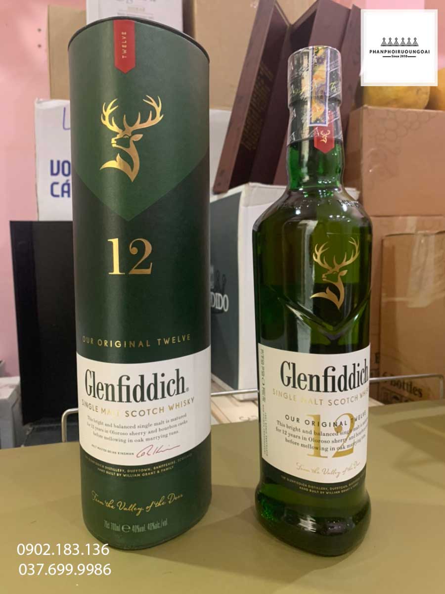 Ảnh chụp thực tế rượu Glenfiddich 12 chính hãng tại thị trường Việt Nam Ảnh Rượu Glenfiddich 12 năm chính hãng tại thị trường Việt Nam