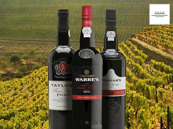 Một số loại rượu Port đang được bán trên thị trường Một số loại rượu Port đang được bán trên thị trường