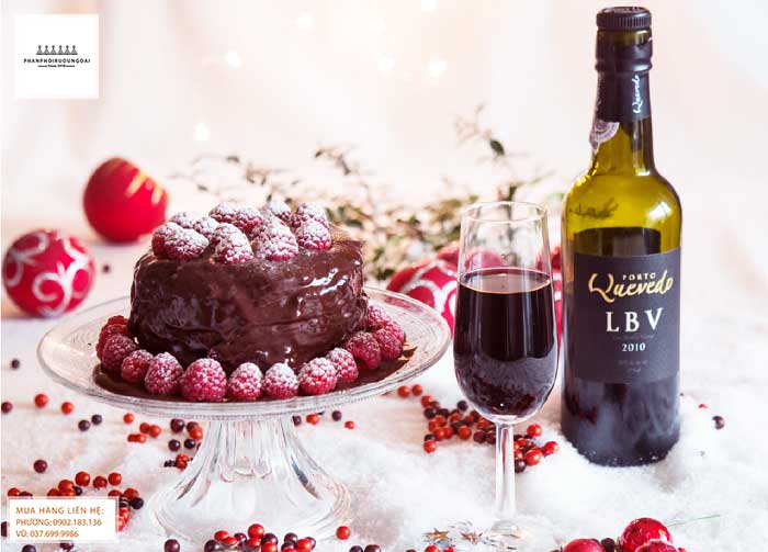 Rượu Port Bồ Đào Nha - Dessert Wine Rượu Port Wine được sử dụng như một món đồ uống tráng miệng của Bồ Đào Nha