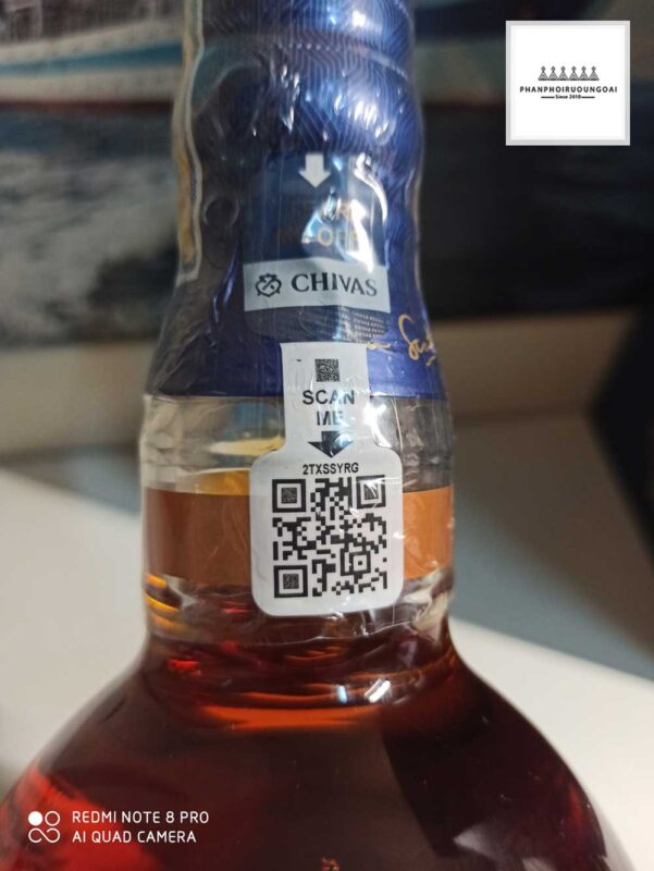 Tem cổ chai cho việc quét mã QR Code của Chivas 18 