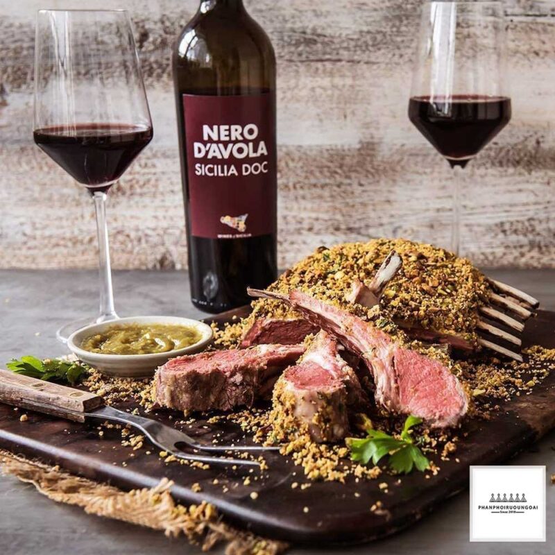 Rượu vang Nero D' Avola kết hợp với thịt thú rừng 