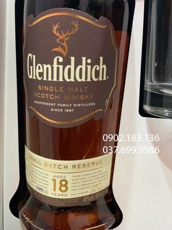 Ảnh Chi tiết về rượu Glenfiddich 18 năm hộp quà tết 2021 