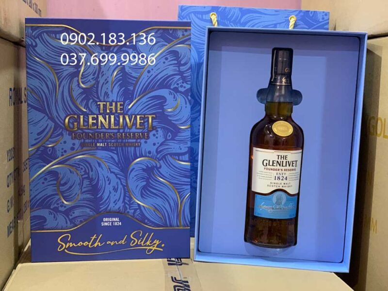 Rượu The Glenlivet Founder's Reserve hộp quà tết 2021 Ảnh thực tế của rượu The Glenlivet Founder's Reserve hộp quà tết 2021