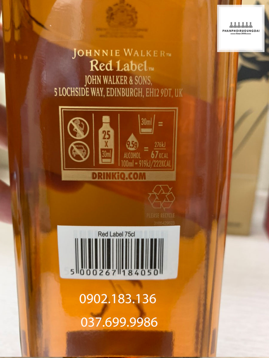 Cạnh bên rượu Johnnie Walker Red Label hộp quà tết 2021