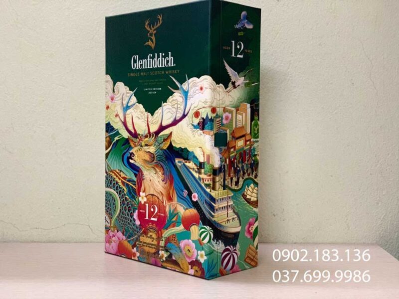 Chụp nghiêng của rượu Glenfiddich 12 năm hộp quà tết 2021