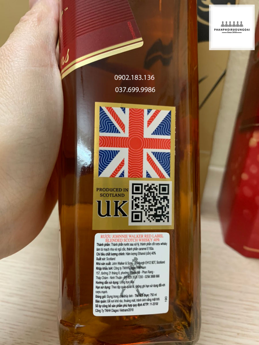Nhãn chai và tem phụ của chai rượu Johnnie Walker Red Label hộp quà tết 2021 