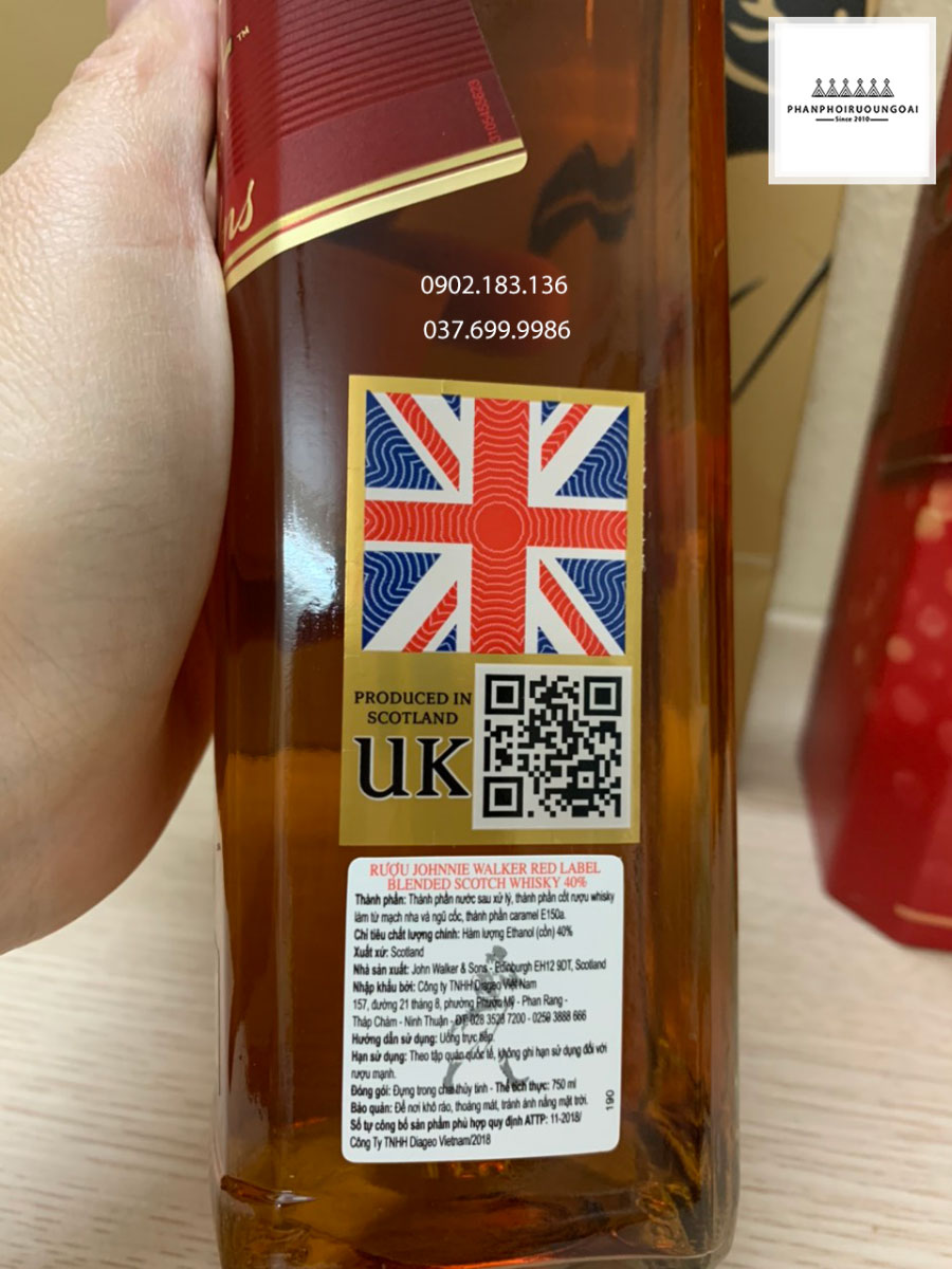 Nhãn chai và tem phụ của chai rượu Johnnie Walker Red Label hộp quà tết 2021