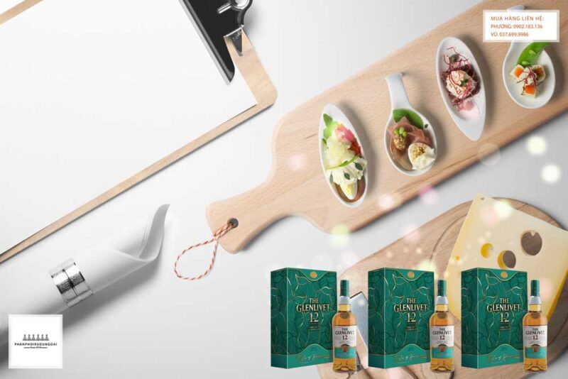 Thưởng thức rượu Glenfiddich 12 năm hộp quà tết 2021 và bữa ăn sang trọng Thưởng thức rượu Glenfiddich 12 năm hộp quà tết 2021 và bữa ăn sang trọng