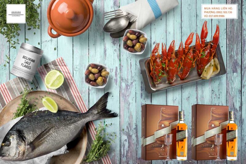 Thưởng thức rượu Johnnie Walker 18 năm hộp quà tết 2021 và hải sản