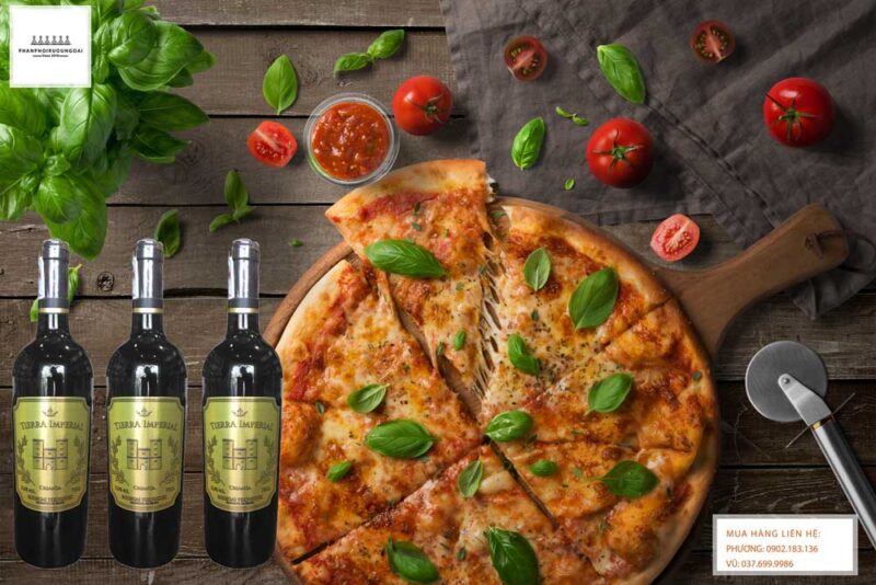 Thưởng thức rượu vang Tierra Imperial Crianza Tempranillo và Pizza 