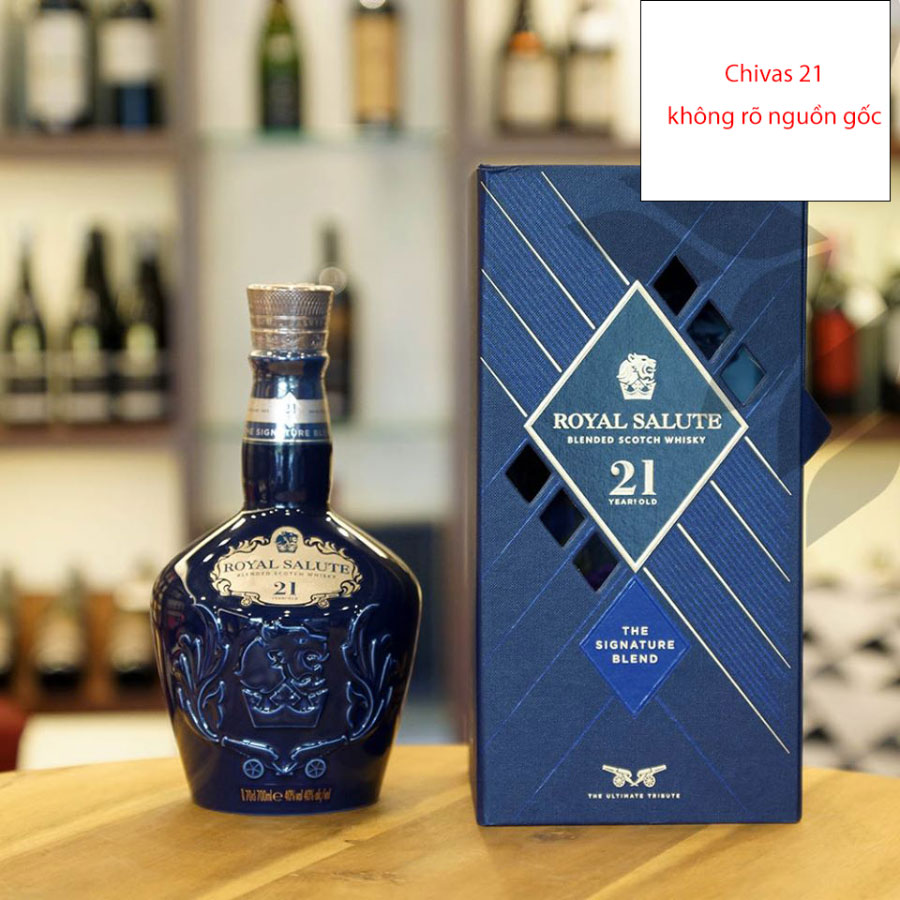 Rượu Chivas 21 không rõ nguồn gốc - không có tem nhập khẩu