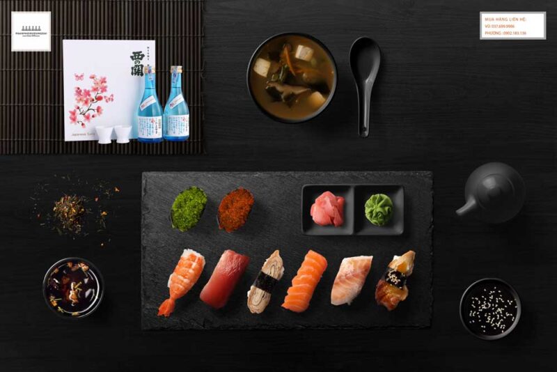 Thưởng thức rượu Nishino Seki Hiya 300 ml hộp quà tết 2021 với Sushi 