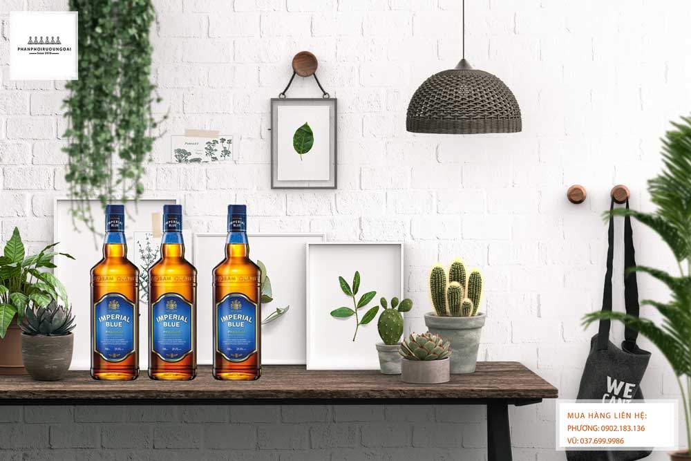 Rượu Imperial Blue 700ml giá bao nhiêu Ảnh Rượu Imperial Blue 700 ml không hộp hướng đến nhà hàng khách sạn