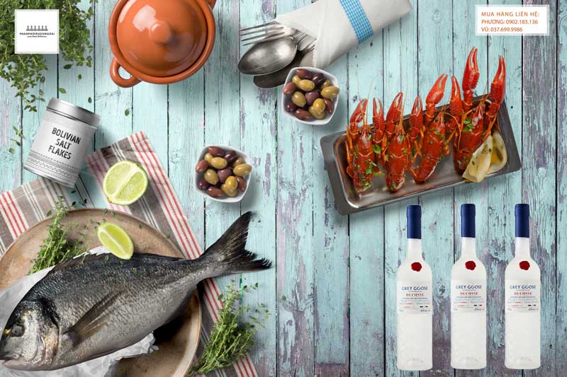 Thưởng thức Grey Goose Ducasse Vodka và hải sản
