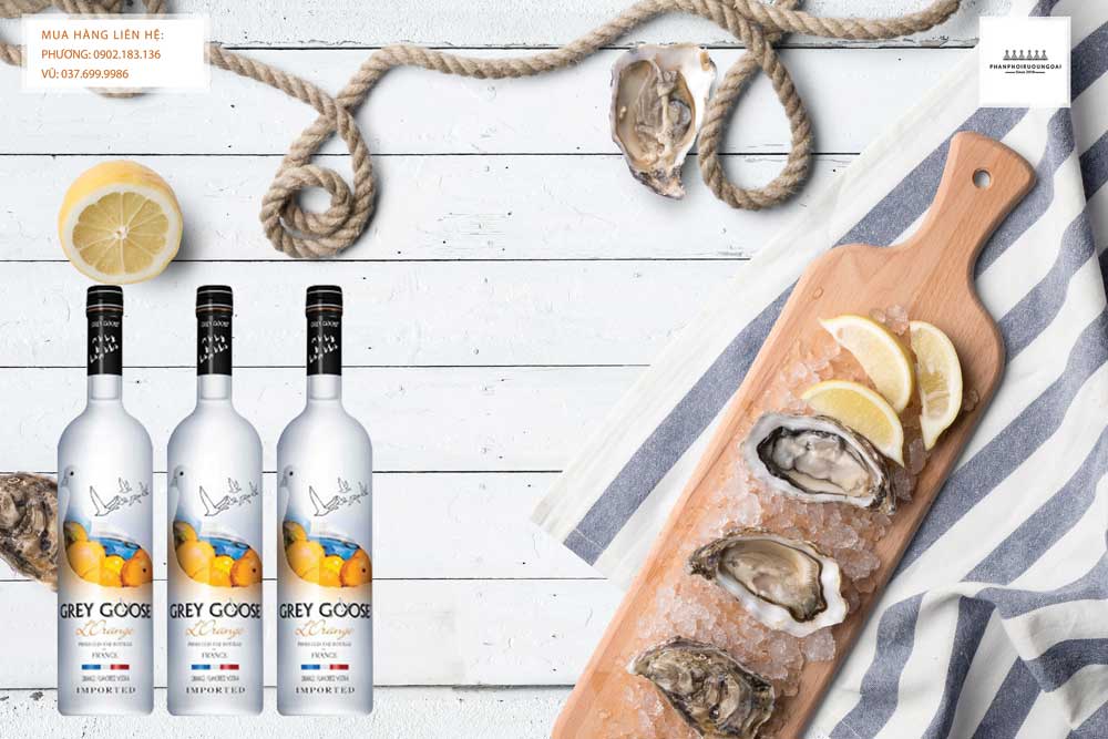 Thưởng thức rượu Grey Goose Vodka LOrange với hải sản