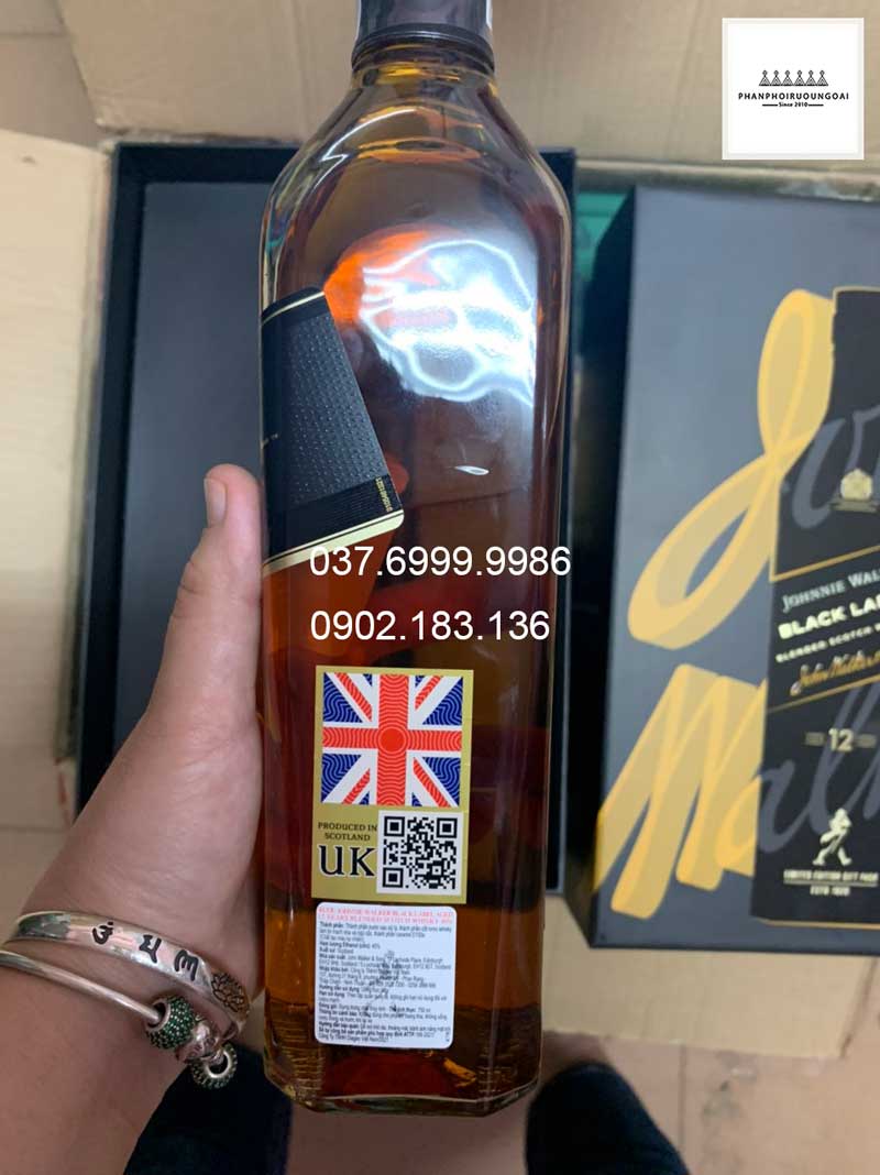 Tem phụ của rượu Johnnie Walker Black Label hộp quà tết 2022 