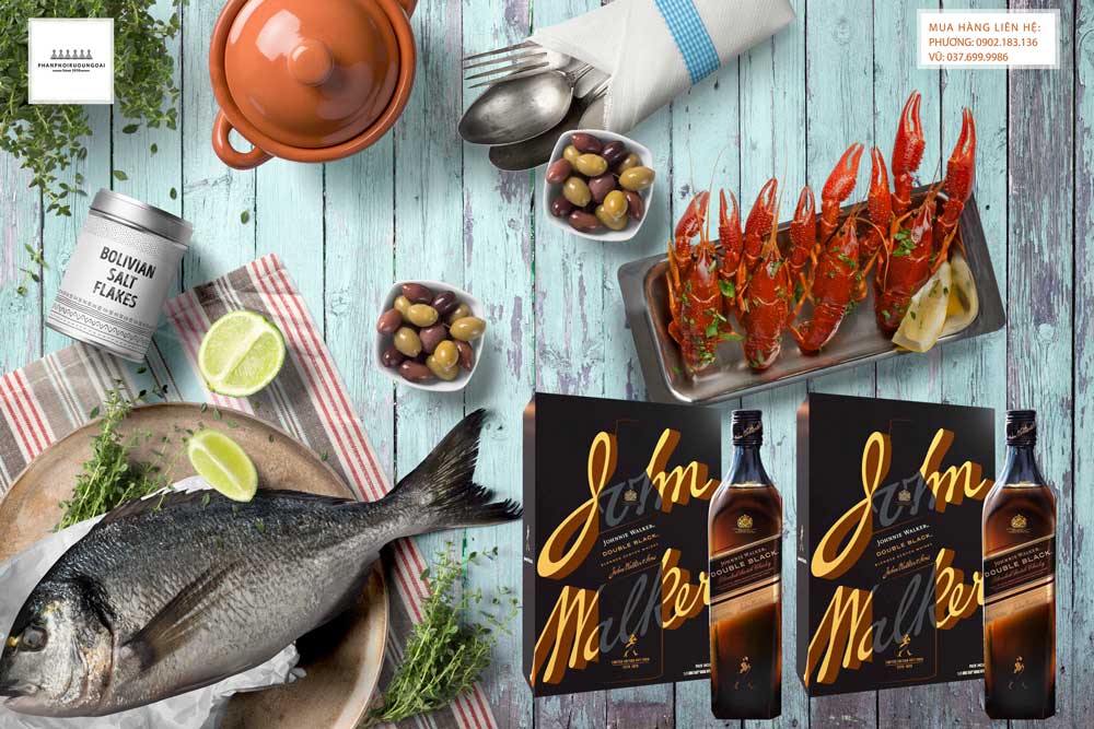 Thưởng thức rượu Johnnie Walker Double Black hộp quà tết 2022 trong các bữa tiệc sang trọng