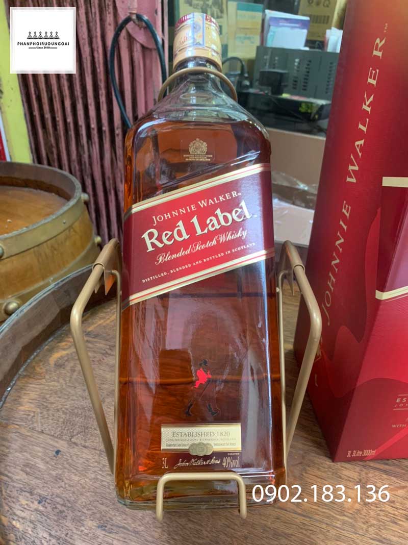 Ảnh chụp rượu Johnnie Walker Red Label 3L tại cửa hàng Rượu Song Long 