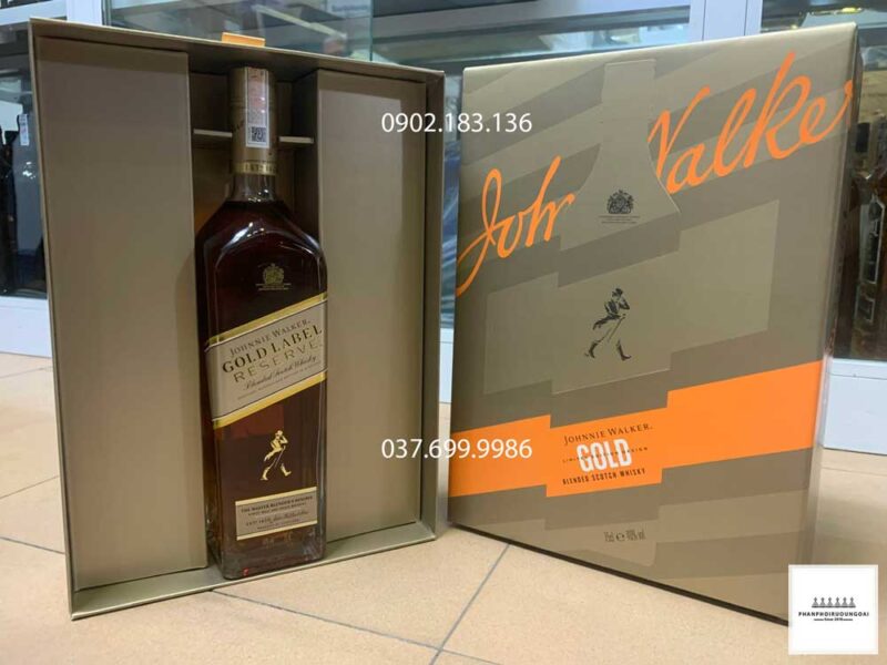 Ảnh thực tế rượu Johnnie Walker Gold Label hộp quà tết 2023 
