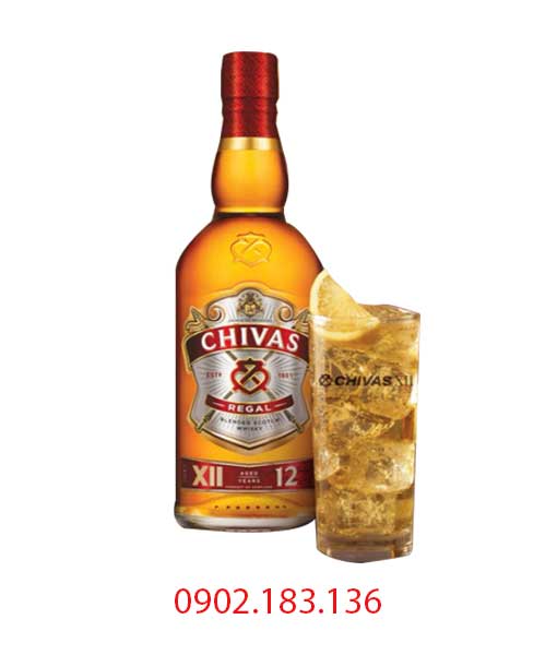 Ly Highball với Rượu Chivas 12 năm tuổi