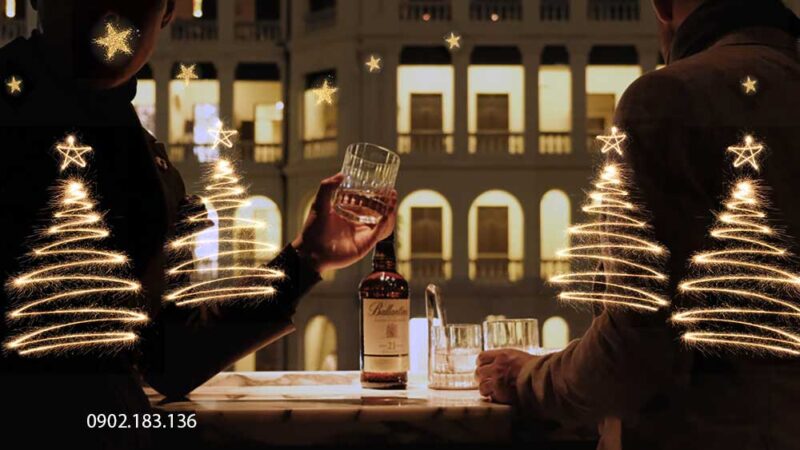 Chia sẻ với bạn bè ly rượu whisky ngon Chia sẻ với bạn bè ly rượu Whisky