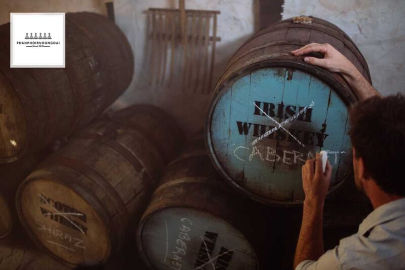 Quá trình ủ qua thùng gỗ Irish Whiskey 
