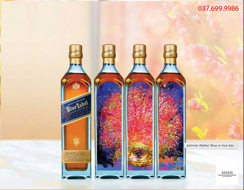 Rượu Johnnie Walker Blue Label hoa đào tết 2024