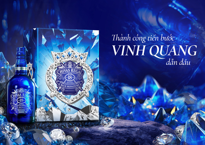 Chivas 18 Blue Signature hộp quà tết 2025 - Vinh quang người dẫn đầu