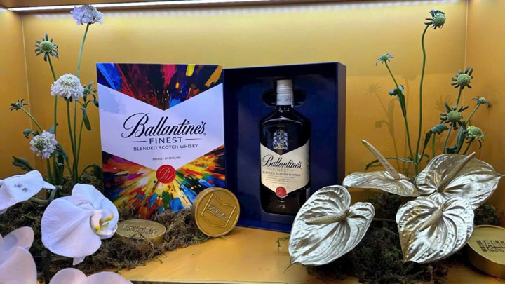 Rượu Ballantine's Finest hộp quà tết 2025