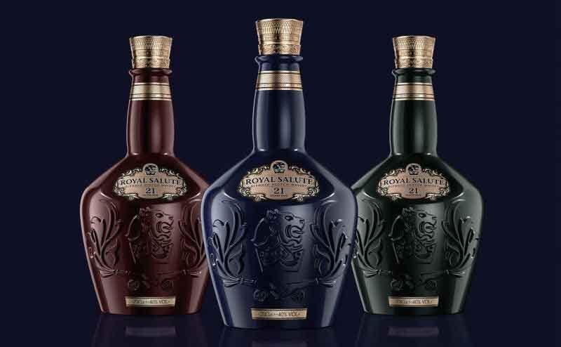 Chivas 21 Ba Phiên bản của rượu Chivas 21 Signature Blend là Sapphire , Emerald , Ruby Flagon