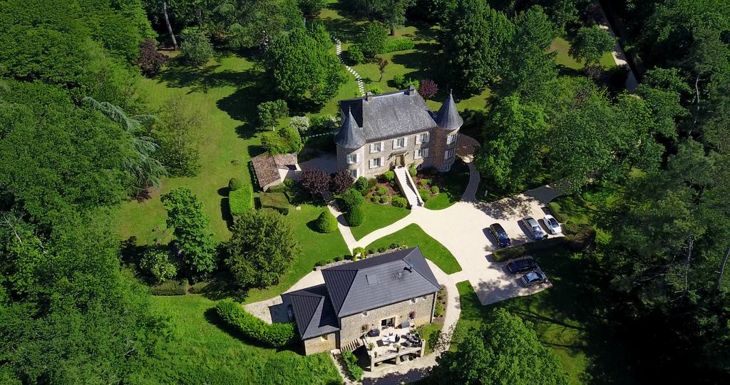 Dinh thư Chateau Maraval nơi sản xuất vang Pháp